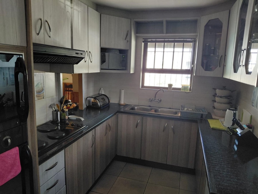To Let 3 Bedroom Property for Rent in Northpine Western Cape